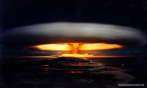 tsar-bom-explosion-3125-1447478990.jpg